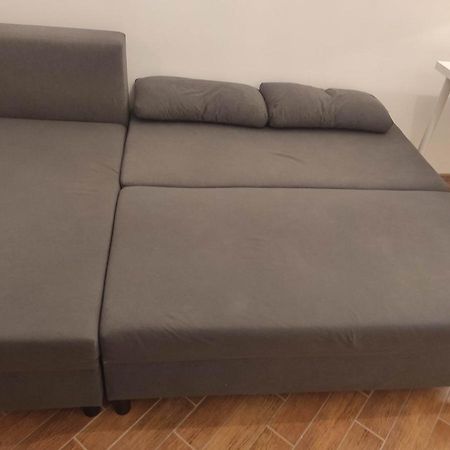 Nice Room With 2 Shared Bathrooms ,Wc , 2Km To Old Town -100M From Metro Szwedzka Warsaw Luaran gambar