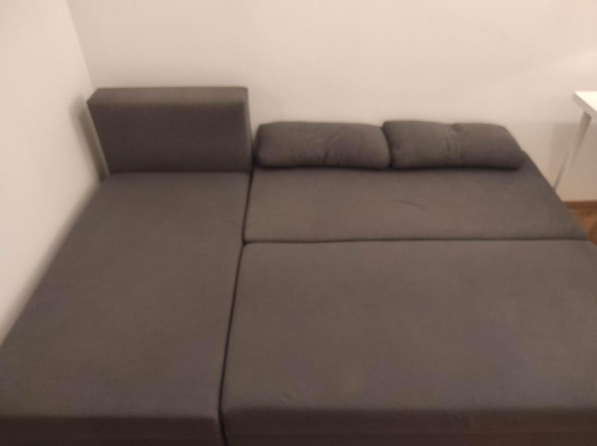 Nice Room With 2 Shared Bathrooms ,Wc , 2Km To Old Town -100M From Metro Szwedzka Warsaw Luaran gambar